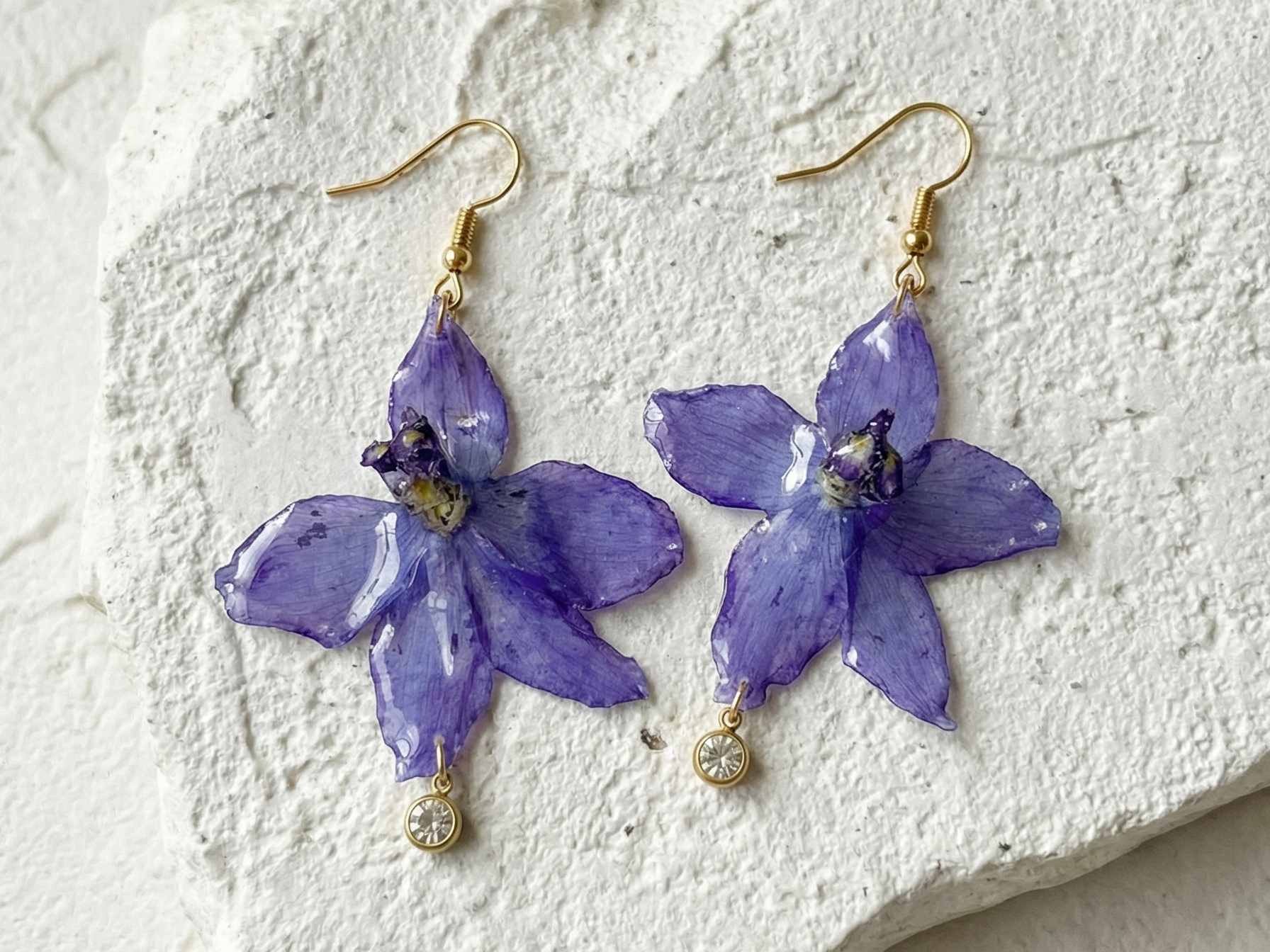 Neréa Anthi jewelry care lifestyle image